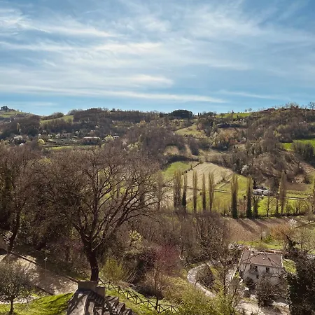 Vendégház Locale *