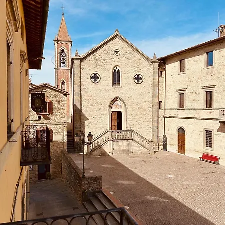 Locale 4* Pietralunga (Umbria)